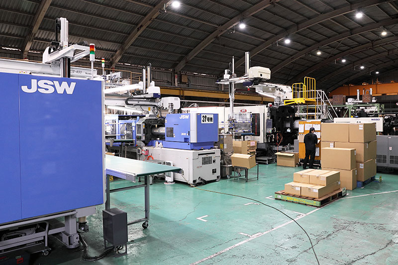 射出成形事業の主な設備の写真